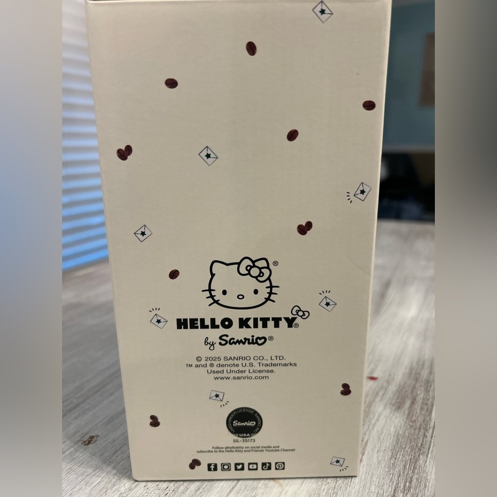 Viral Starbucks × Hello Kitty 2025 Holiday Barista Plush – Limited Edition NIB - Picture 4 of 6
